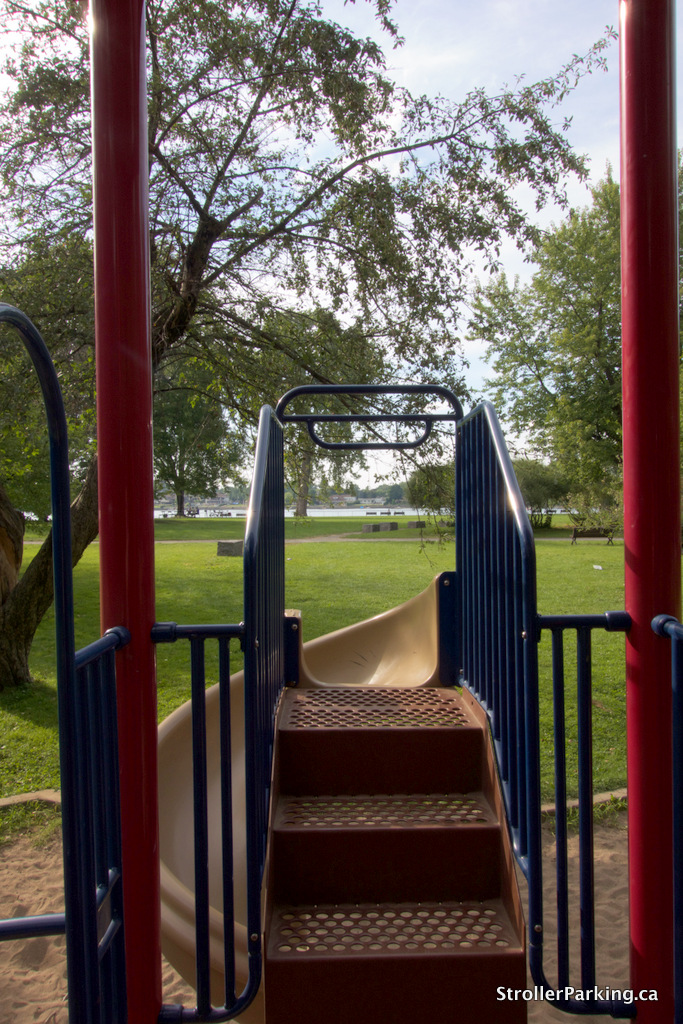 Beauséjour Park StrollerParking