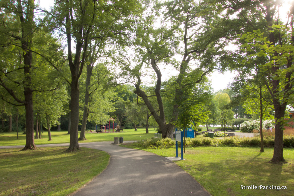Beauséjour Park StrollerParking