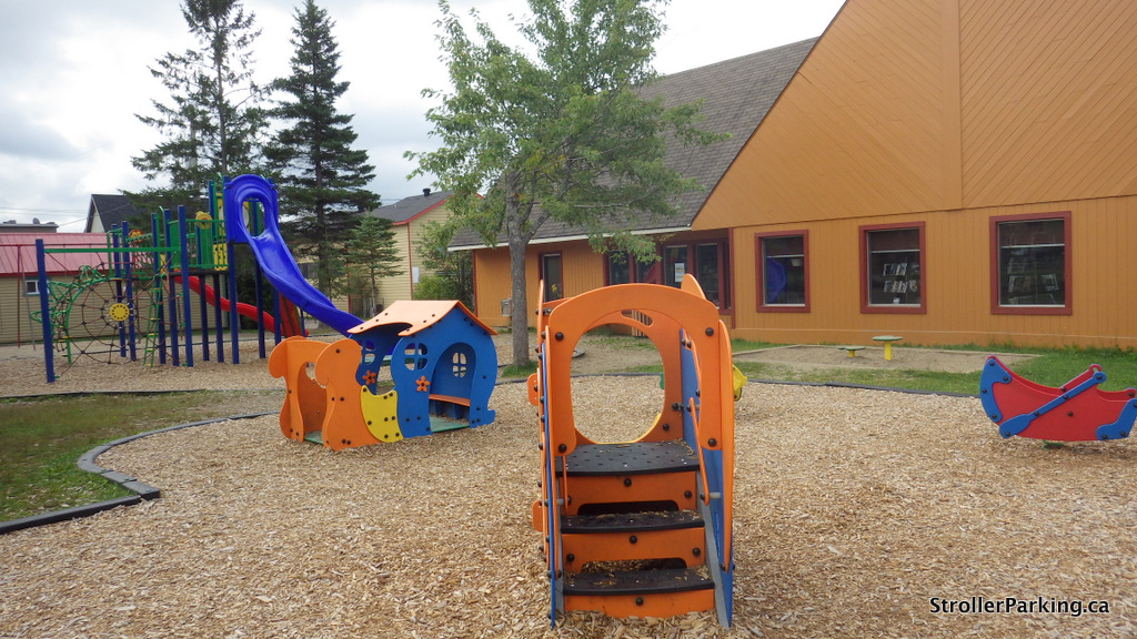 ValDavid LéonidasDufresne Park StrollerParking